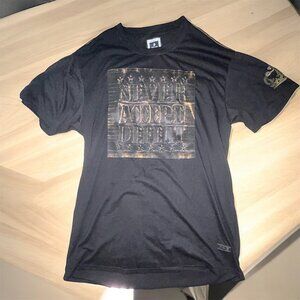 Bordo Cromato "Never Accept Defeat" T-shirt for men